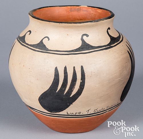 Lupe T. (Coriz) Santo Domingo Indian pottery olla