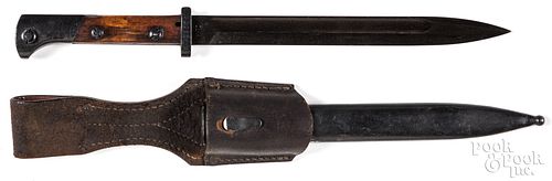 Polish Mauser model 1898 bayonet, scabbard frog