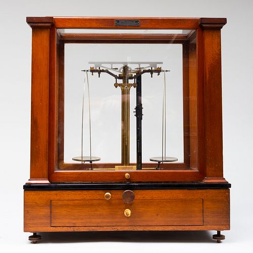 Christian Becker Inc. Mahogany and Brass 'Chainomatic' Scale in Fitted Glass Case