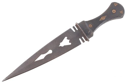 Plains Indian Style Batwing Cutout Dag Knife