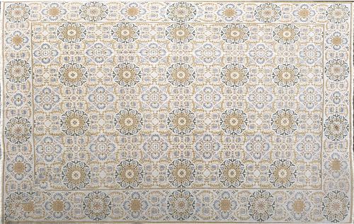 Portuguese Style Knotted Medallion Pattern Carpet