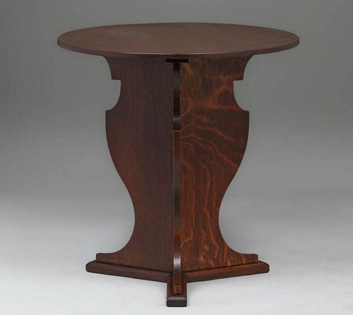 Round Arts & Crafts Oak Lamp Table c1910