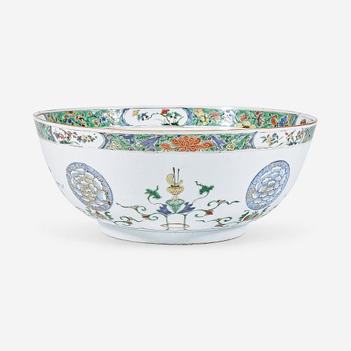 A Chinese export famille verte-decorated porcelain punch bowl Kangxi period