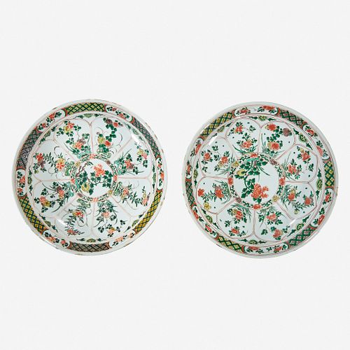 Two similar Chinese famille verte-decorated porcelain large dishes Kangxi period, 17th Century