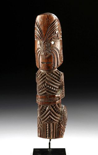 18th C. Maori Wood Staff Finial w/ Abalone Eyes