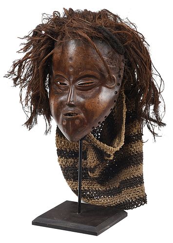 African Tshokwe Carved Wood Mask