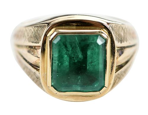 10kt. Emerald Ring