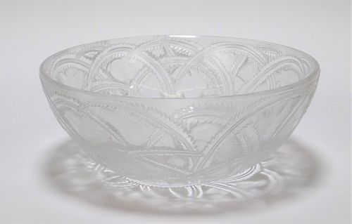 Lalique France Coupe Pinson Glass Center Bowl