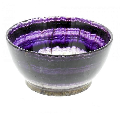 A Blue John bowlTwelve Vein Of steep-sided circular form with good parallel bands of lilac and dark