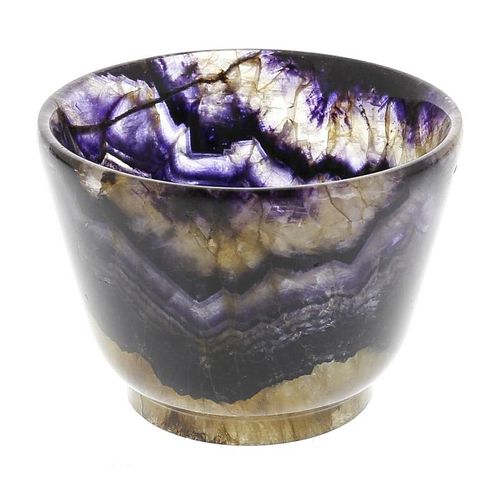 A Blue John bowl.Millers VeinHarold Harrison Collection Of hemispherical form with good lilac wavy p