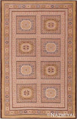 MODERN ROMANIAN RUG. 6 ft 8 in x 4 ft 3 in (2.03 m x 1.3 m).