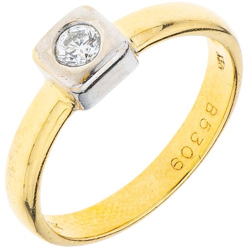SOLITAIRE RING WITH DIAMOND IN 14K YELLOW GOLD 1 brilliant cut diamond ~0.14 ct. Weight: 3.1 g. Size: 7 ½