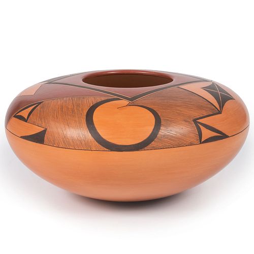 Camille "Hisi" Quotskuyva Nampeyo
(Hopi, b. 1964)
Pottery Bowl, 1995