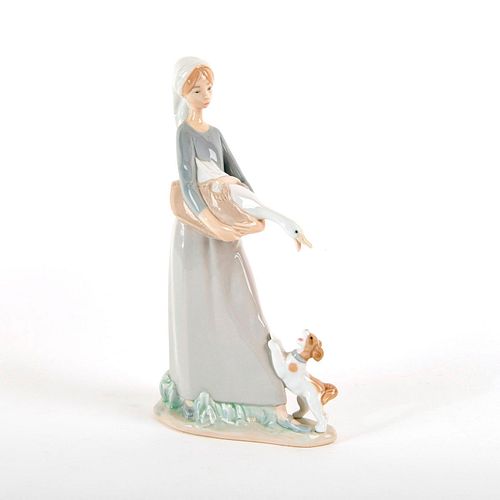 Girl w/Goose & Dog 1970/1992 1004866 - Lladro Porcelain Figure