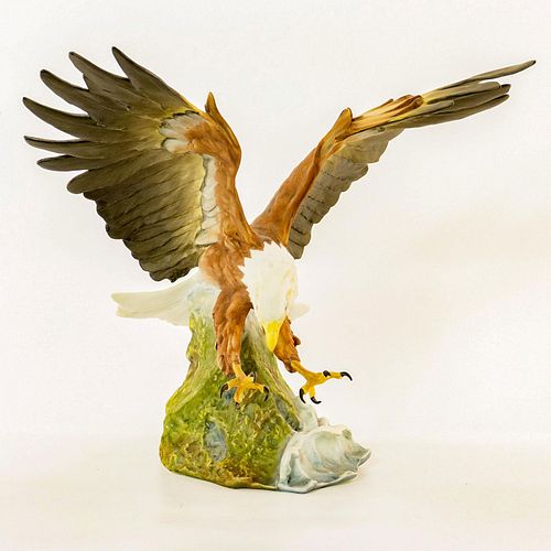Kaiser Porcelain Bird Sculpture, American Bald Eagle