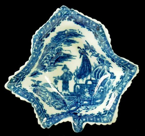 A CAUGHLEY LEAF SHAPED PICKLE DISH, C1780-90  transfer printed in underglaze blue with the Fisherman