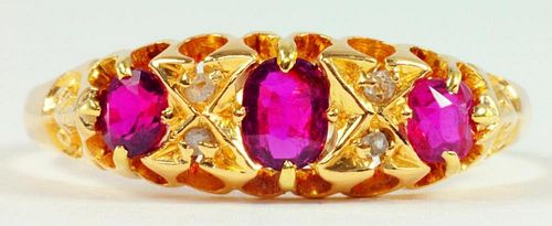 A RUBY AND DIAMOND RING IN 18CT GOLD, BIRMINGHAM 1907, 2.8G