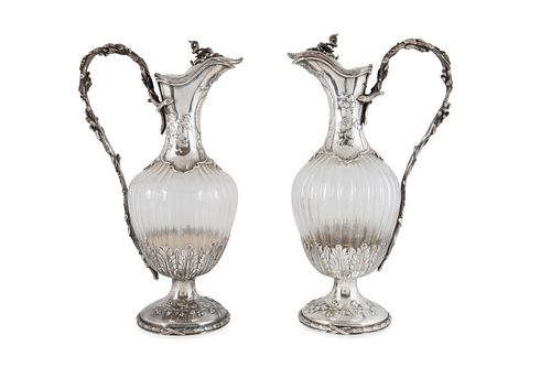 A PAIR OF ITALIAN SILVER AND GLASS PITCHERS, ASCANIO, EARLY 20TH CENTURY 