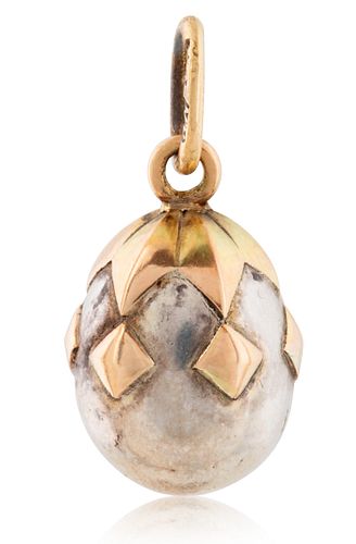 A RUSSIAN MINIATURE SILVER AND GOLD EGG PENDANT, WORKMASTER ANDERS JOHAN NEVALAINEN, ST. PETERSBURG, CIRCA 1876 