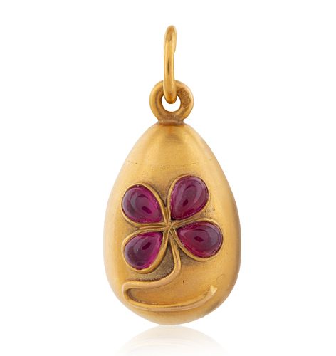 A RUSSIAN YELLOW GOLD AND RUBY EGG PENDANT, WORKMASTER MIKHAIL PERCHIN, ST. PETERSBURG, CIRCA 1890