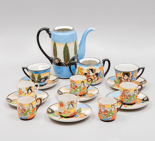 Juego de té. Siglo XX. Elaborado en porcelana NPEA. Consta de: tetera, azucarera, 6 platos base y 8 tazas.  Piezas: 16