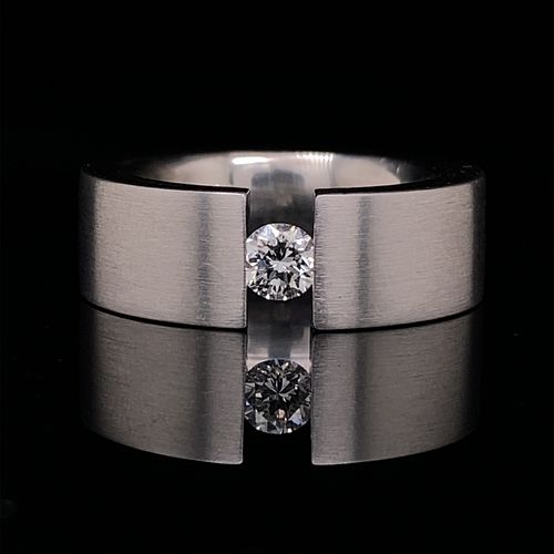 18k Avante Garde Diamond Ring