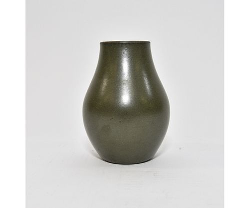 Chinese Porcelain Tea Dust Vase