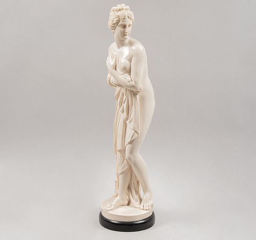 G. RUGGERI. Reproducción de la Venus Italica de Antonio Canova (Italia, 1757 - 1822). Firmada. Escultura en resina.