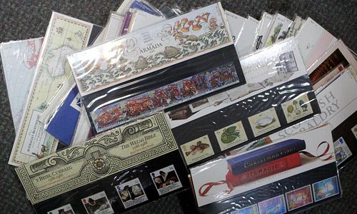 <p>Stamps. Assortment of approximately 50 First Day Covers 1970s and 1980s, and various loose stamps