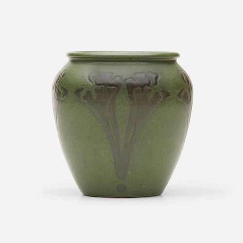Arthur Hennessey and Sarah Tutt for Marblehead Pottery, Vase with stylized seaweed