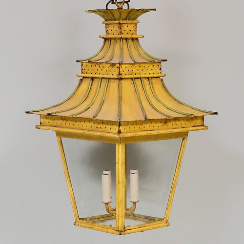 TÃ´le Peinte Four-Light Pagoda Lantern