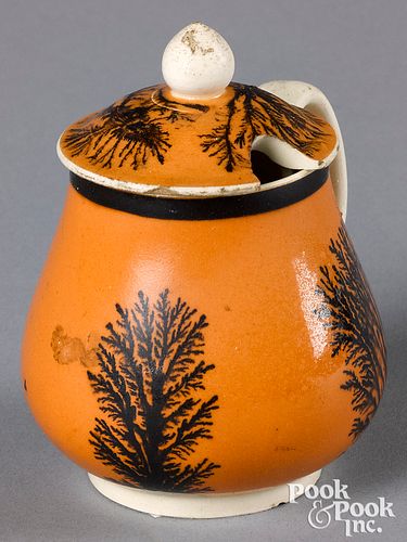 Mocha mustard pot, with seaweed decoration