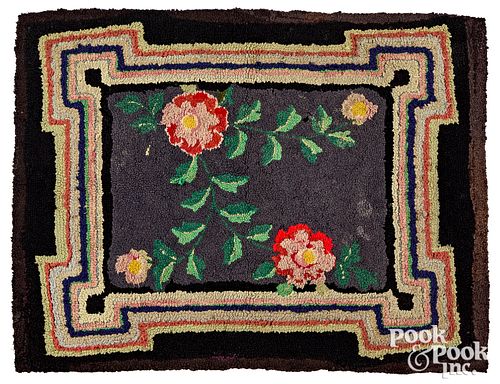 American hooked rug with roses, early 20th c.