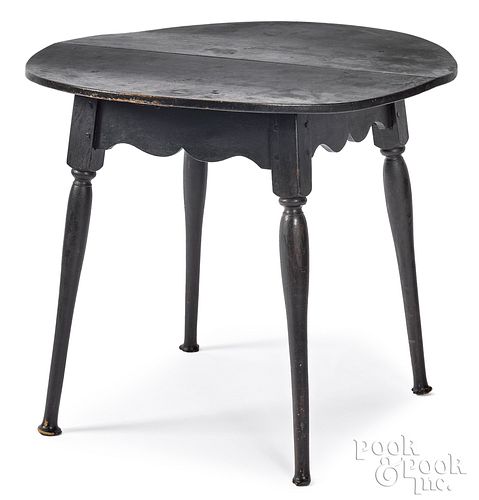 New England Queen Anne painted pine tavern table