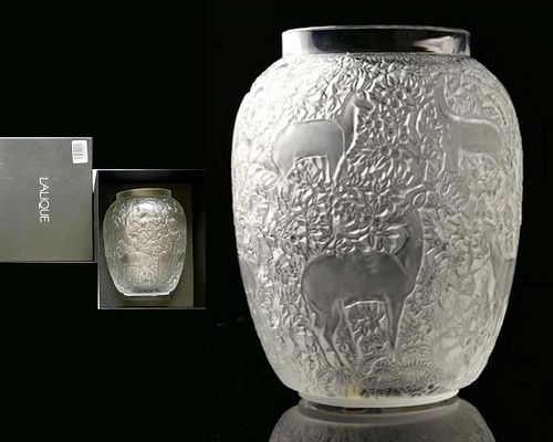 Biches, A Lalique Crystal Vase in Original Box, Signed