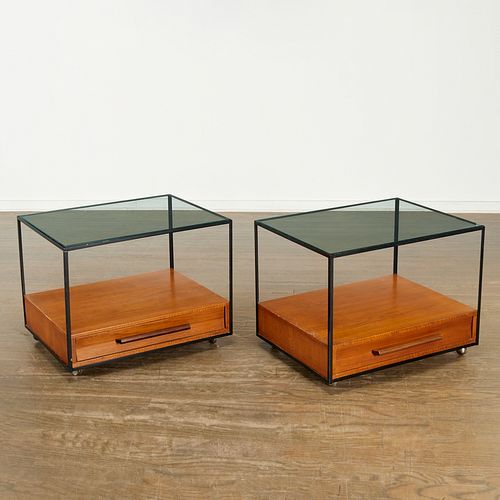 Dunbar Furniture, pair model 6008 nightstands