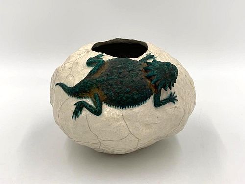 Glazed Stoneware Vase With Lizard