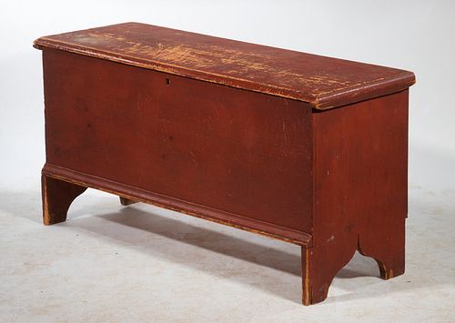 COLONIAL SMALL RED PAINTED BLANKET CHEST