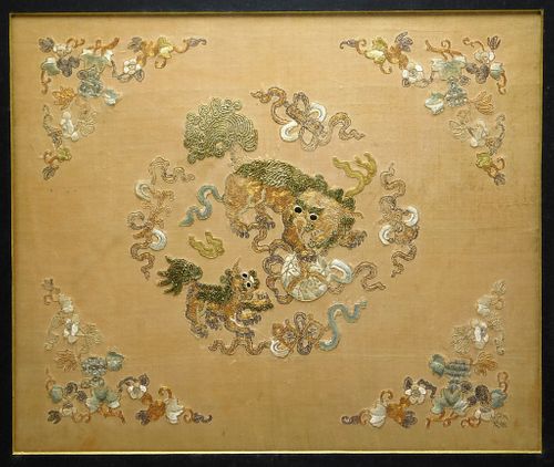19C Chinese Foo Beast Embroidered Silk