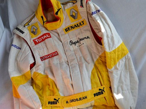 This suit was used by Romain soon after he took over the Renault seat from a swiftly departing Pique