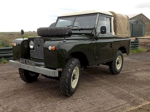 Restored on a new chassis in 2014<br><br><br><br>- Finished in Deep Bronze Green with Limestone roof