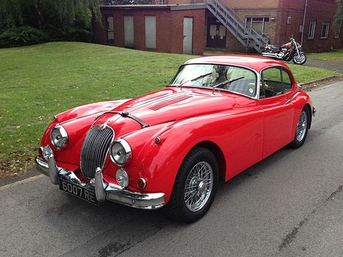 For many the ultimate XK150 variant, the 3.8 litre S model became available in late 1959. Topped by