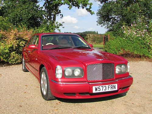 The Arnage replaced derivatives of the long-serving Mulsanne during 1998 and was initially powered b