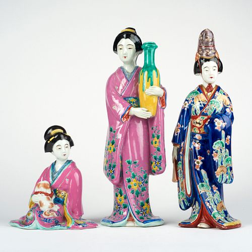 Grp: 3 Japanese Kutani Porcelain Geisha Figures