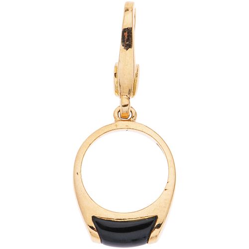 PENDANT WITH ONYX IN 18K YELLOW GOLD, BVLGARI With onyx application. Weight: 3.0 g