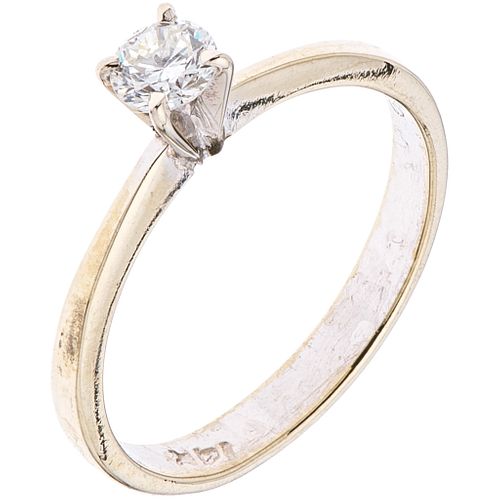 SOLITAIRE RING WITH DIAMOND IN 14K WHITE GOLD 1 Brilliant cut diamond ~0.30 ct Clarity: VS2 Color: I-J