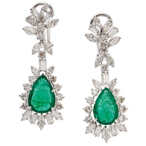 PAIR OF EARRINGS WITH EMERALDS AND DIAMONDS IN 18K WHITE GOLD 2 Pear cut emeralds ~7.44 ct and  54 Diamonds (different cuts)