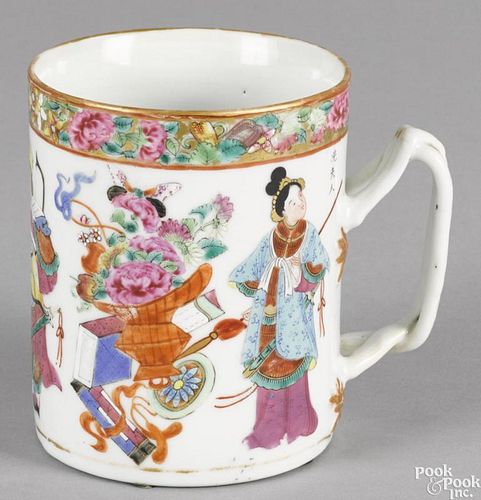 Chinese export porcelain rose Mandarin mug, 19th c., 4 3/4'' h.
