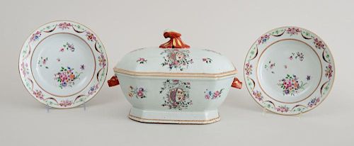 CHINESE EXPORT FAMILLE ROSE ARMORIAL PORCELAIN BOAR'S HEAD TUREEN AND COVER