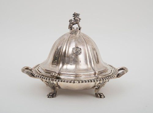 GEORGE IV SILVER TWO-HANDLED SHALLOW WARMING DISH, WITH ASSOCIATED VICTORIAN SILVER LINER AND SILVER-PLATED COVER